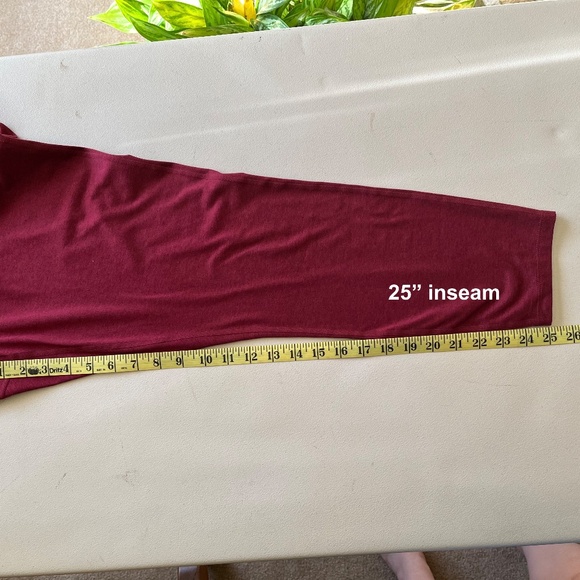 EUC Gaiam yoga pants size XL wine red - Picture 10 of 14